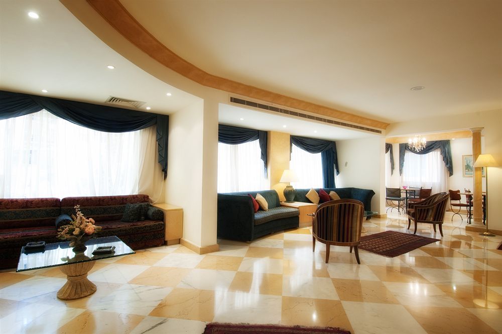 Rawche Universal Apartments Beirut Eksteriør billede