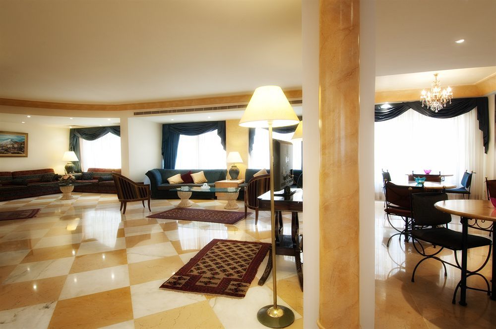Rawche Universal Apartments Beirut Eksteriør billede